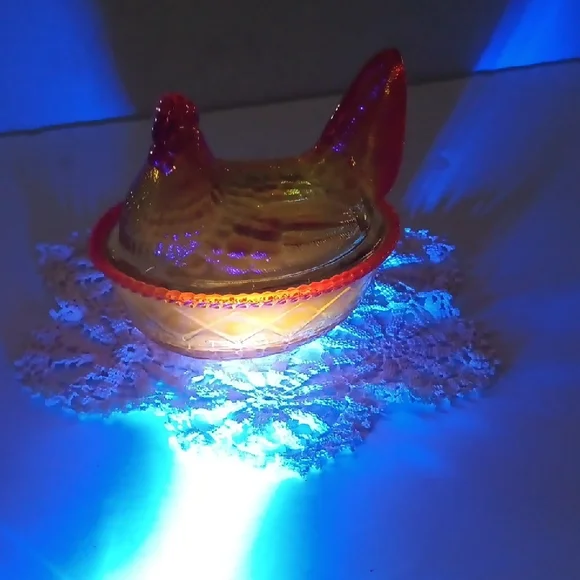 Vintage Mosser/ Westmoreland Amberina Hen on Nest She Is A Glower Rare Piece - Picture 9 of 10